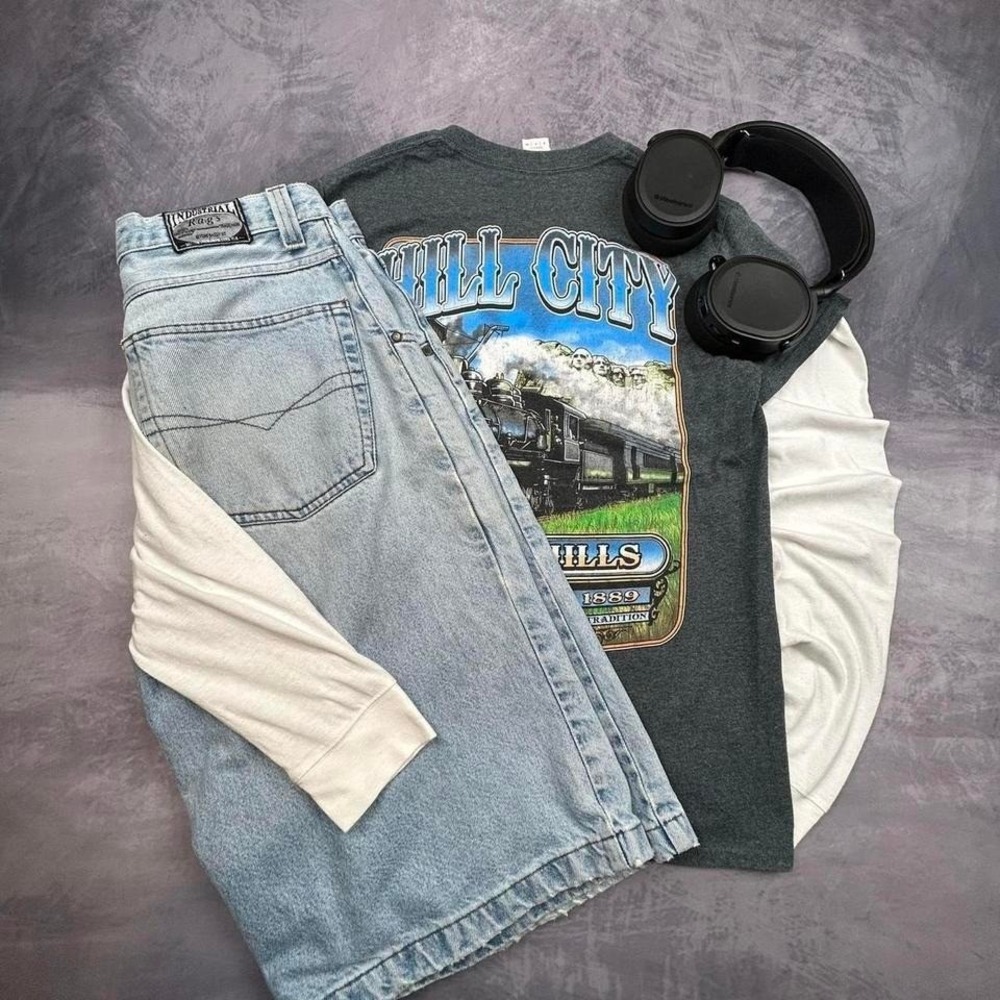 hill city black hills train graphic tee with vintage tourist style and‎ bright